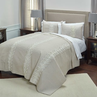 Rizzy BT3020 Adela Blush Ivory Bedding Lifestyle Image Feature