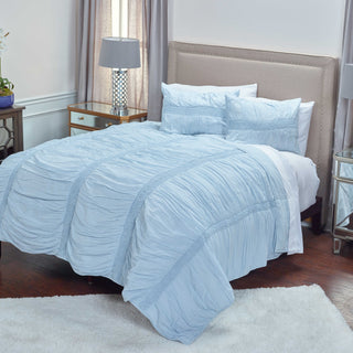 Rizzy BT3043 Kassedy Blue Bedding Lifestyle Image