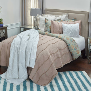 Rizzy BT3067 Calavera Blush Bedding Lifestyle Image Feature