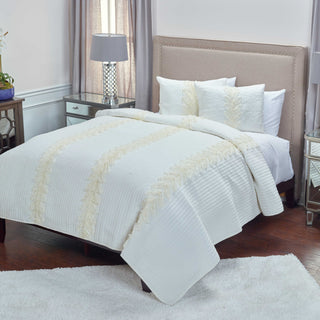 Rizzy BT3088 Adela Ivory Bedding Lifestyle Image