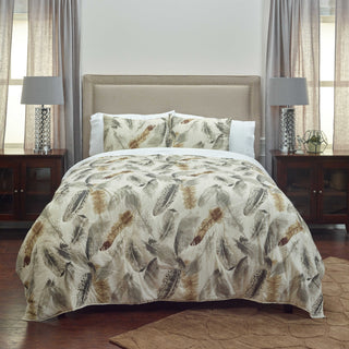 Rizzy BT3181 Feathered Nest Beige Bedding Lifestyle Image