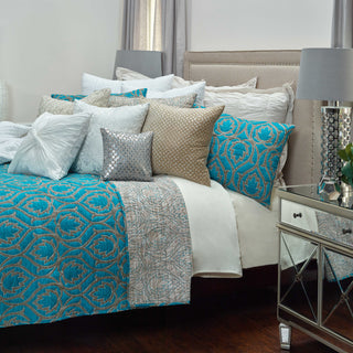 Rizzy BT3182 Trellis Blue Bedding Lifestyle Image