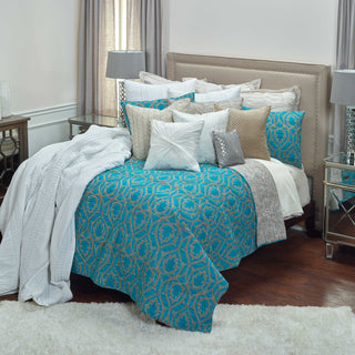 Rizzy BT3182 Trellis Blue Bedding Lifestyle Image