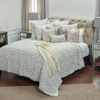 Rizzy BT4058 Petal Ivory Bedding Lifestyle Image