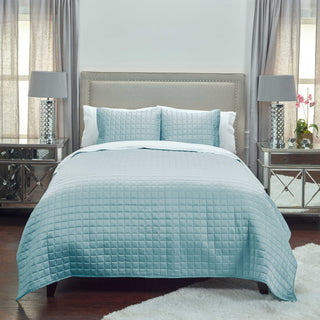 Rizzy BTQ833 Satinology Iceberg Blue Bedding main image