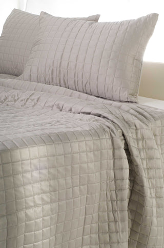 Rizzy BTQ836 Satinology Moss Bedding main image