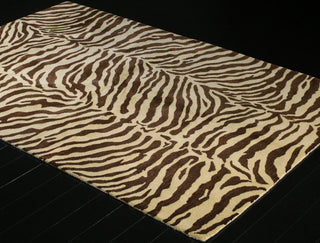 Bashian Greenwich R129-HG241 Chocolate Area Rug Alternate Shot Feature