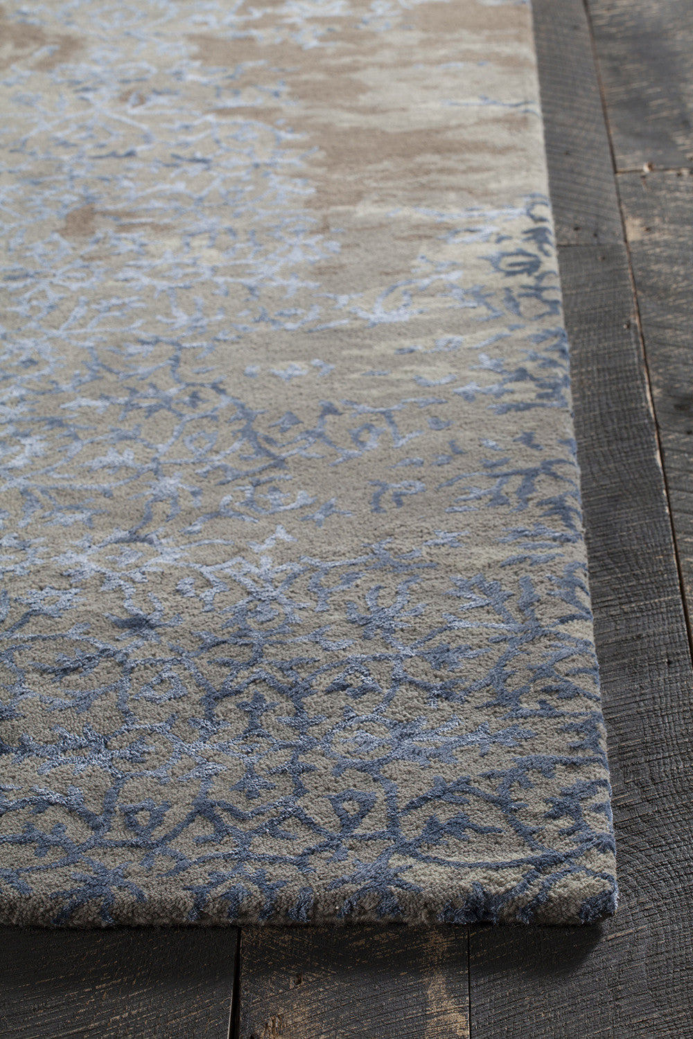 Chandra Rupec RUP-39626 Area Rug Corner Shot Feature