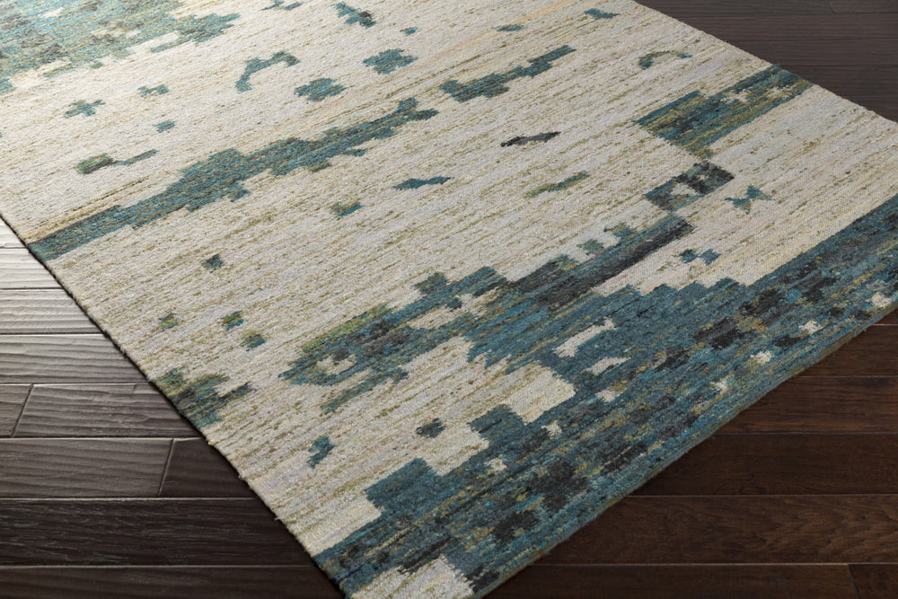 Surya Rustic RUT-702 Area Rug 5x8 Corner Feature