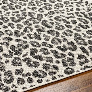 Surya Ravello RVL-2350 Area Rug Detail