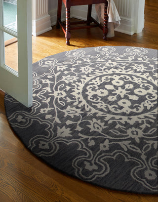 Bashian Chelsea S185-ST267 Grey Area Rug Room Scene Feature