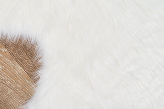 Momeni Sable Faux Fur SBL-1 Ivory Area Rug Close up