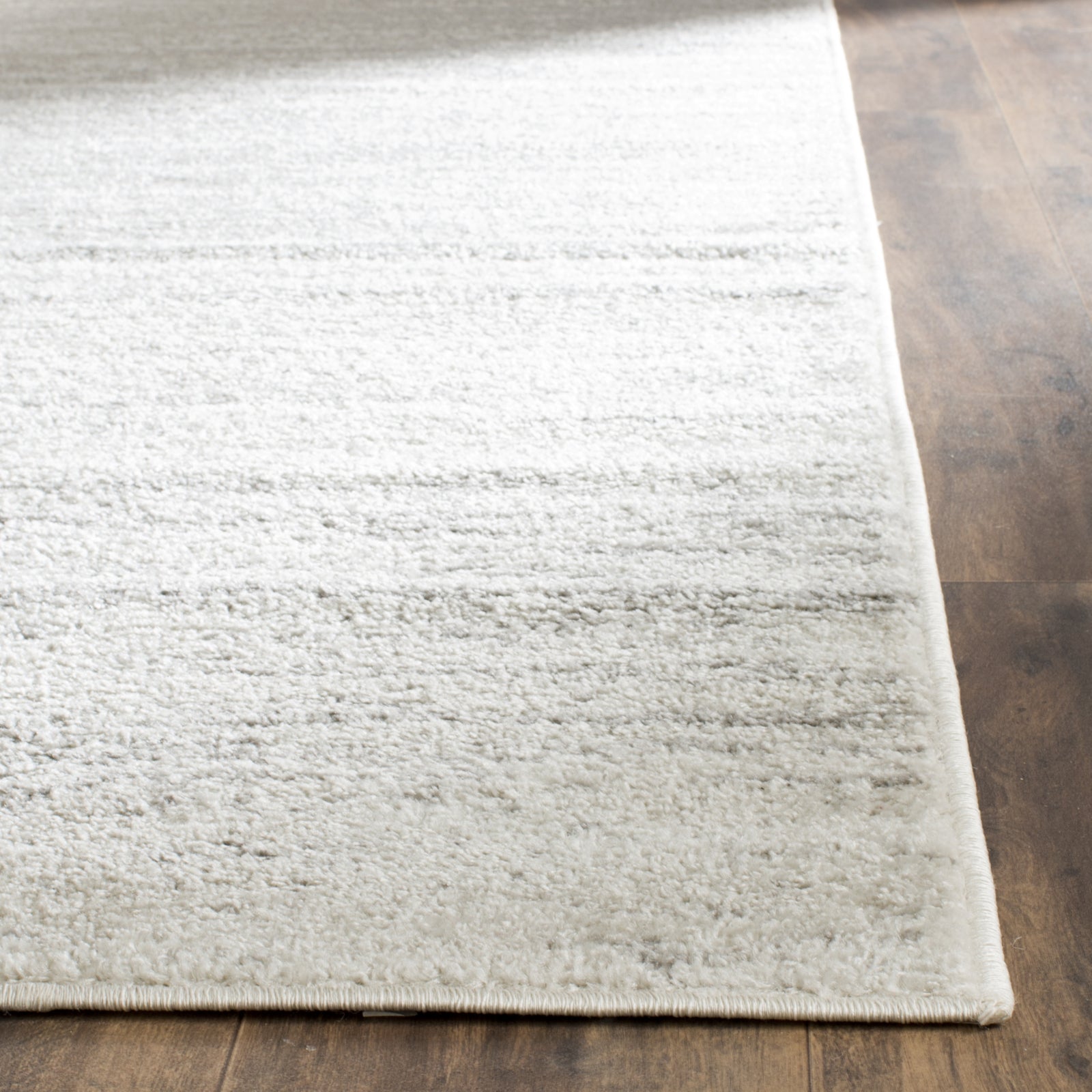 Safavieh Adirondack ADR113B Ivory/Silver Area Rug – Incredible Rugs And ...