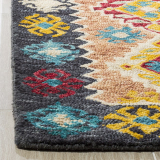 Safavieh Aspen 508 Beige/Charcoal Area Rug Detail