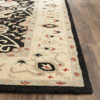 Safavieh Antiquity At21 Black Area Rug Detail