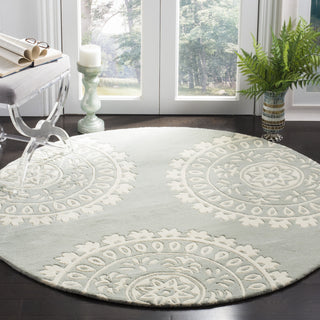 Safavieh Bella 121 Grey/Ivory Area Rug Room Scene