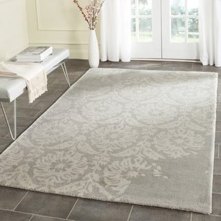 Safavieh Bella 125 Light Grey/Ivory Area Rug Room Scene Feature