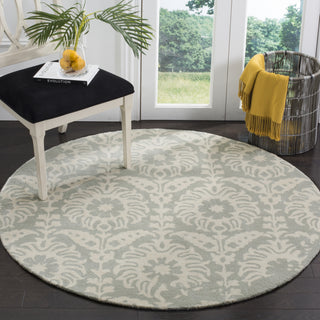 Safavieh Bella 125 Light Grey/Ivory Area Rug Room Scene