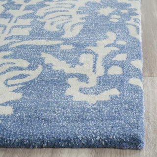 Safavieh Bella 125 Light Blue/Ivory Area Rug Detail