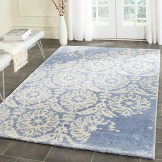 Safavieh Bella 125 Light Blue/Ivory Area Rug Room Scene