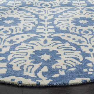 Safavieh Bella 125 Light Blue/Ivory Area Rug Detail