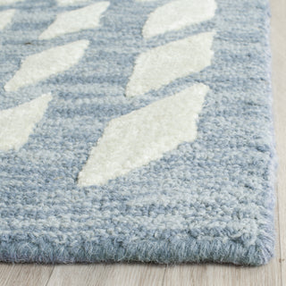 Safavieh Bella 126 Blue/Ivory Area Rug Detail