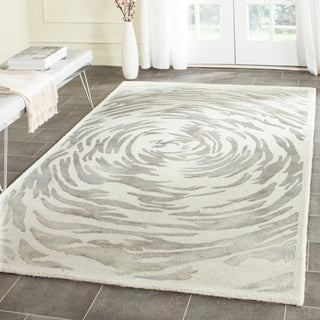 Safavieh Bella 128 Ivory/Grey Area Rug Room Scene Feature