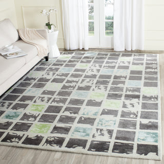 Safavieh Bella 130 Grey/Ivory Area Rug Room Scene