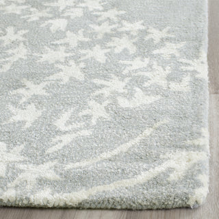 Safavieh Bella 131 Light Blue/Ivory Area Rug Detail