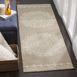 Safavieh Bella 133 Beige/Ivory Area Rug Room Scene