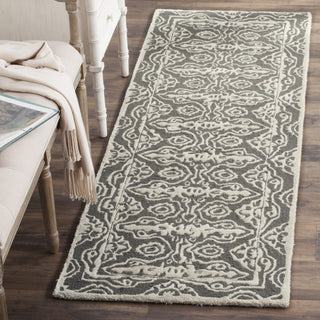 Safavieh Bella 134 Dark Grey/Ivory Area Rug Room Scene Feature