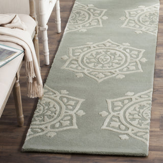 Safavieh Bella 136 Grey/Ivory Area Rug Room Scene