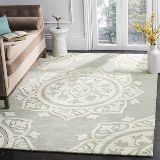 Safavieh Bella 136 Grey/Ivory Area Rug Room Scene Feature