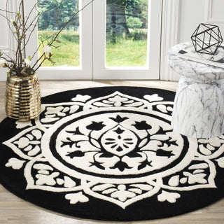 Safavieh Bella 136 Black/Ivory Area Rug Room Scene