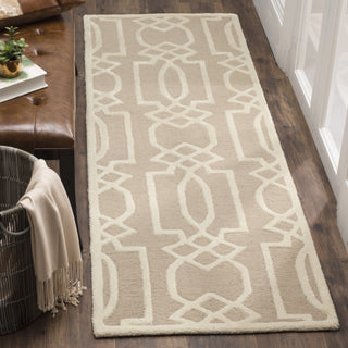 Safavieh Bella 138 Sand/Ivory Area Rug Room Scene