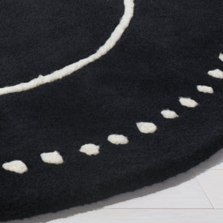 Safavieh Bella 151 Black/Ivory Area Rug Detail