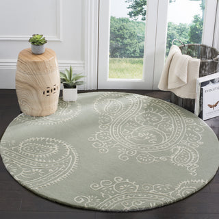 Safavieh Bella 153 Grey/Ivory Area Rug Room Scene