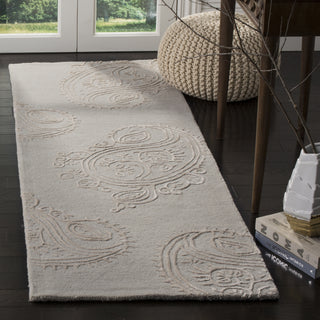 Safavieh Bella 153 Silver/Beige Area Rug Room Scene Feature