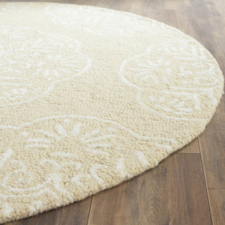 Safavieh Bella Beige/Ivory Area Rug Detail