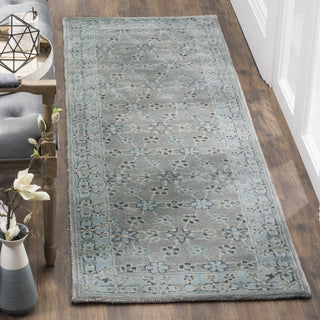 Safavieh Bella 932 Silver/Light Blue Area Rug Room Scene