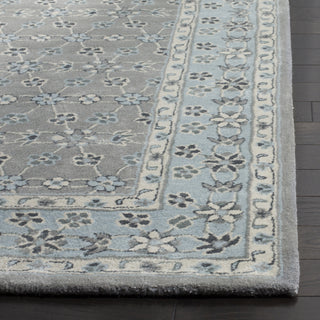 Safavieh Bella 932 Silver/Light Blue Area Rug Detail