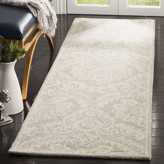 Safavieh Blossom 106 Silver/Ivory Area Rug Room Scene