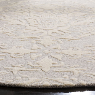 Safavieh Blossom 107 Light Grey/Ivory Area Rug Detail