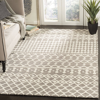 Safavieh Blossom 110 Dark Grey/Ivory Area Rug Room Scene