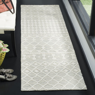 Safavieh Blossom 110 Silver/Ivory Area Rug Room Scene