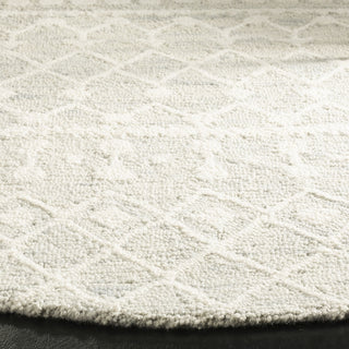 Safavieh Blossom 110 Silver/Ivory Area Rug Detail