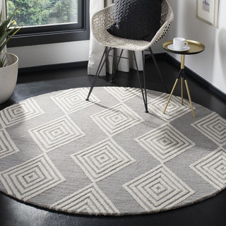 Safavieh Blossom 111 Dark Grey/Ivory Area Rug Room Scene