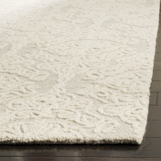 Safavieh Blossom 112 Silver/Ivory Area Rug Detail