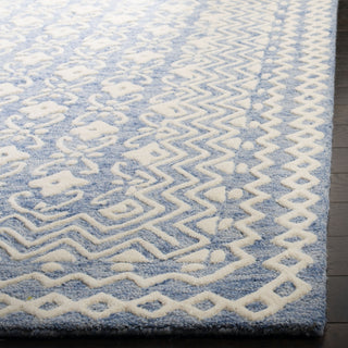 Safavieh Blossom 114 Blue/Ivory Area Rug Detail