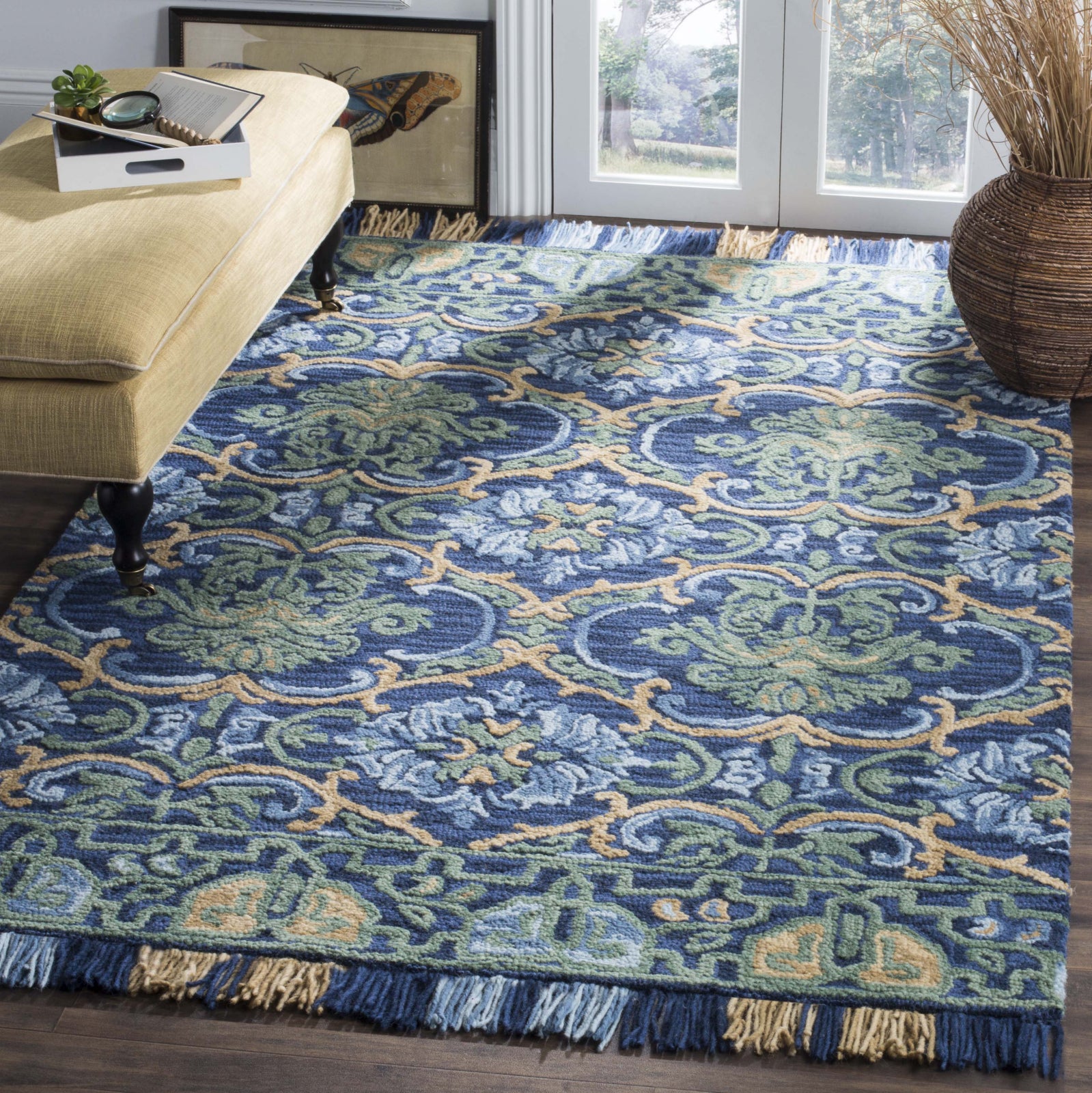 Safavieh Blossom 422 Navy/Green Area Rug – Incredible Rugs and Decor